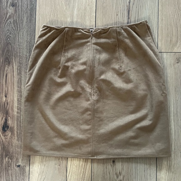 Abercrombie & Fitch Tan Suede Mini Pencil Skirt Asymmetrical Ruched - Picture 9 of 10